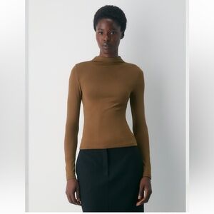 🤎 NWT Aritzia Chocolate Brown Original Contour Lyric Mock Neck Top